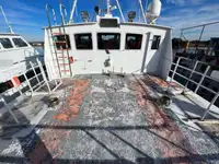 Kapal kru untuk dijual