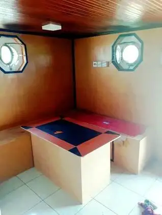 Kapal pendarat, tank untuk dijual
