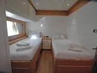 Yacht untuk dijual