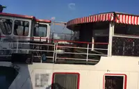 Kapal kontainer untuk dijual