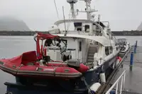 Kapal patroli untuk dijual