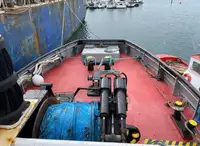 Kapal penarik dijual