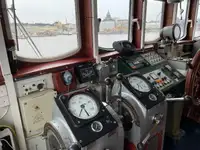 Kapal pesiar untuk dijual