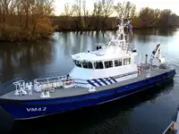 Kapal survei dijual