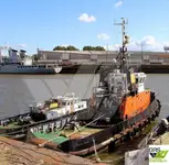 Kapal penarik dijual