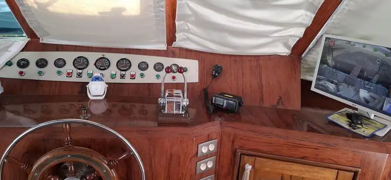 Kapal pesiar untuk dijual