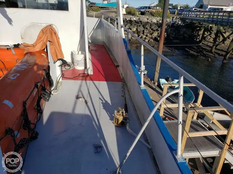 Kapal feri untuk dijual