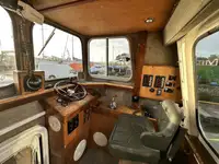 Kapal feri untuk dijual