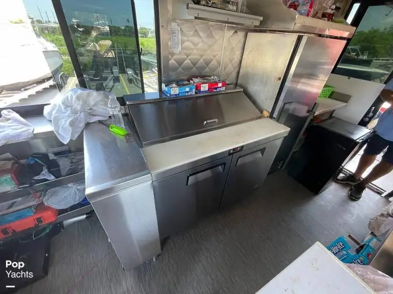 Ponton untuk dijual
