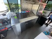 Ponton untuk dijual