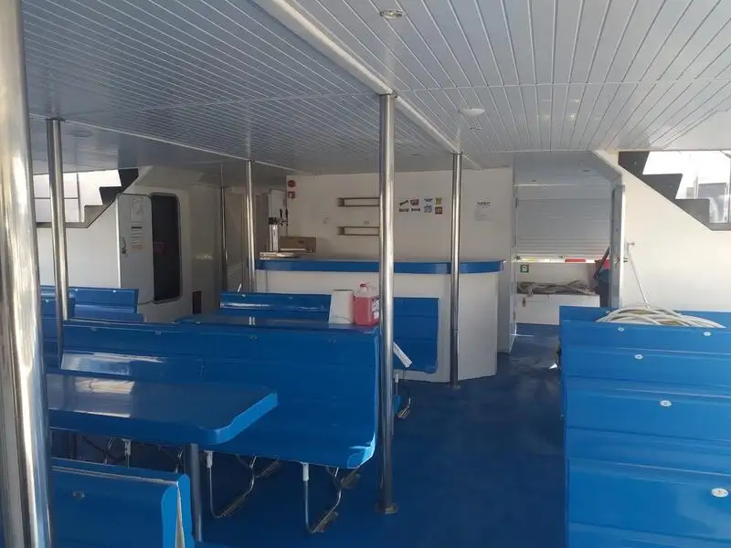 Kapal pesiar untuk dijual