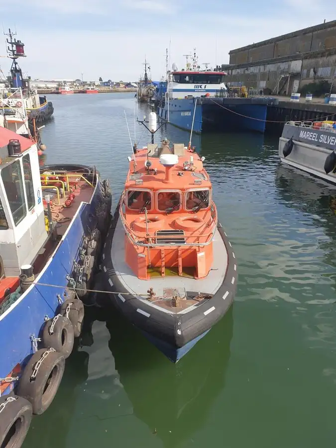 Perahu karet kaku untuk dijual