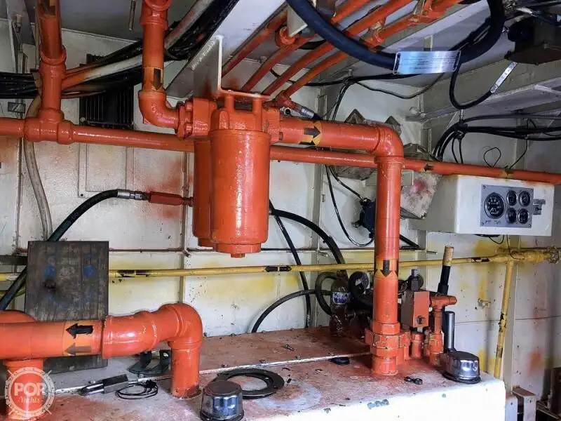 Kapal pendarat, tank untuk dijual