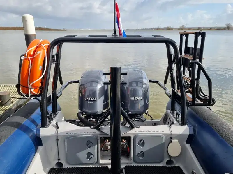 Kapal kontainer untuk dijual