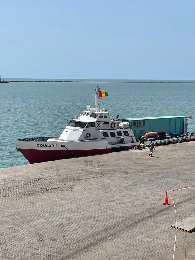 Kapal kontainer untuk dijual