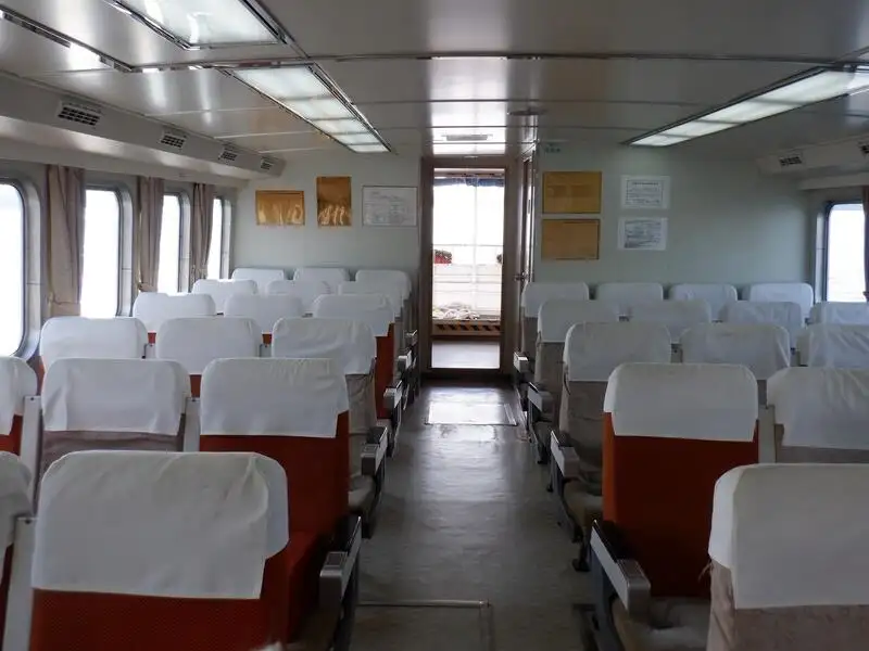 Kapal feri untuk dijual