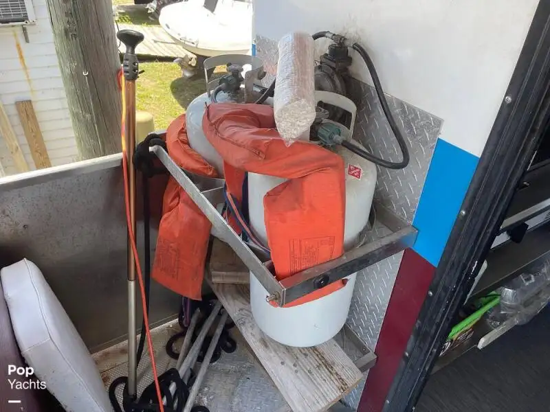 Ponton untuk dijual