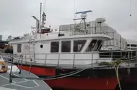 Kapal percontohan dijual