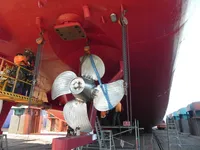 Kapal penelitian untuk dijual