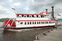 Kapal penumpang dijual