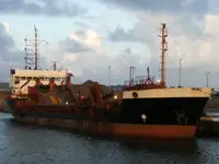 Kapal keruk untuk dijual