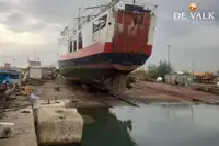 Kapal feri untuk dijual