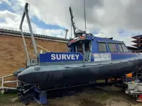 Kapal survei untuk dijual