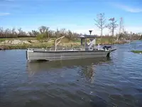 Kapal pendarat, tank untuk dijual