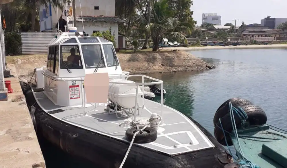 Kapal kru untuk dijual
