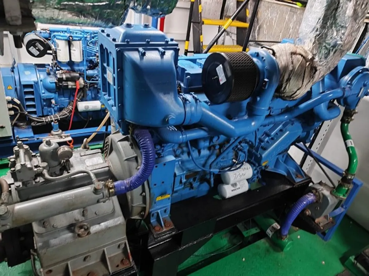 Kapal kontainer untuk dijual