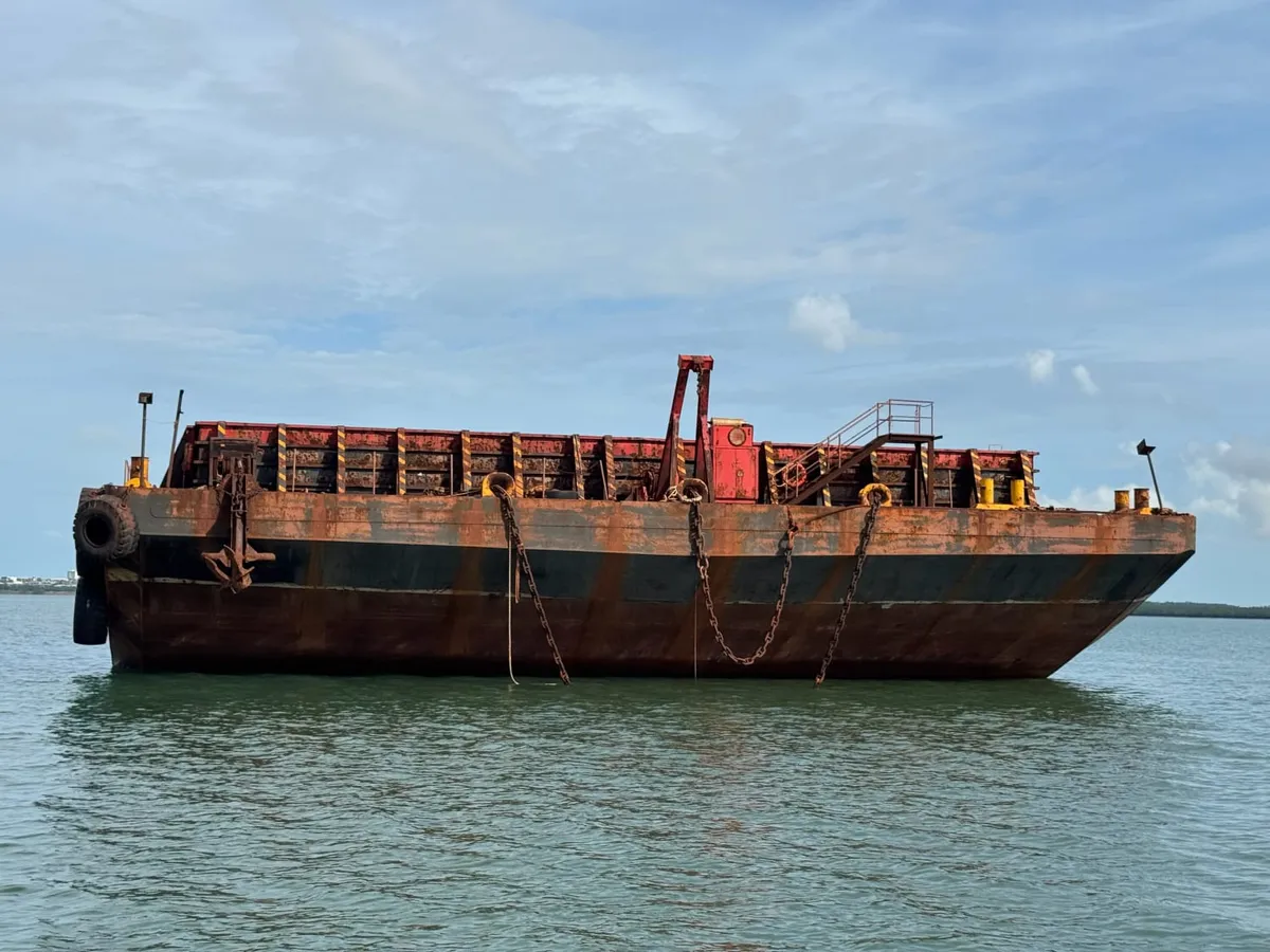 Tongkang untuk dijual