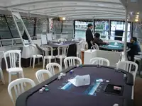 Kapal pesiar untuk dijual
