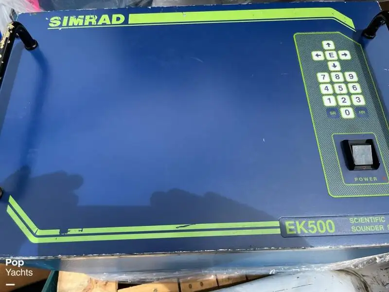 Sekoci penyelamat untuk dijual