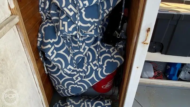 Kapal pesiar untuk dijual