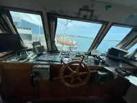 Kapal feri untuk dijual