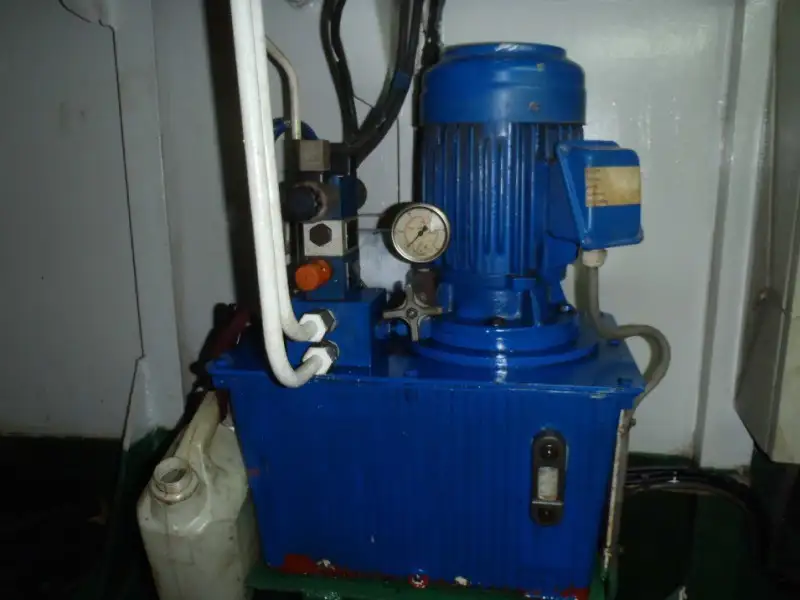 Kapal tunda untuk dijual