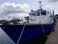 Kapal survei untuk dijual