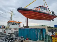 Kapal kontainer untuk dijual