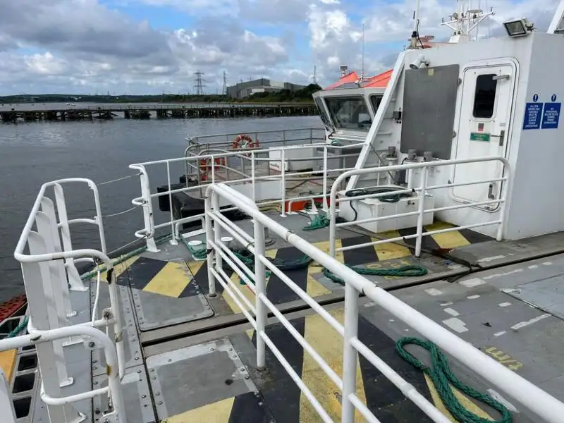 Kapal kontainer untuk dijual