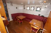 Kapal penelitian untuk dijual