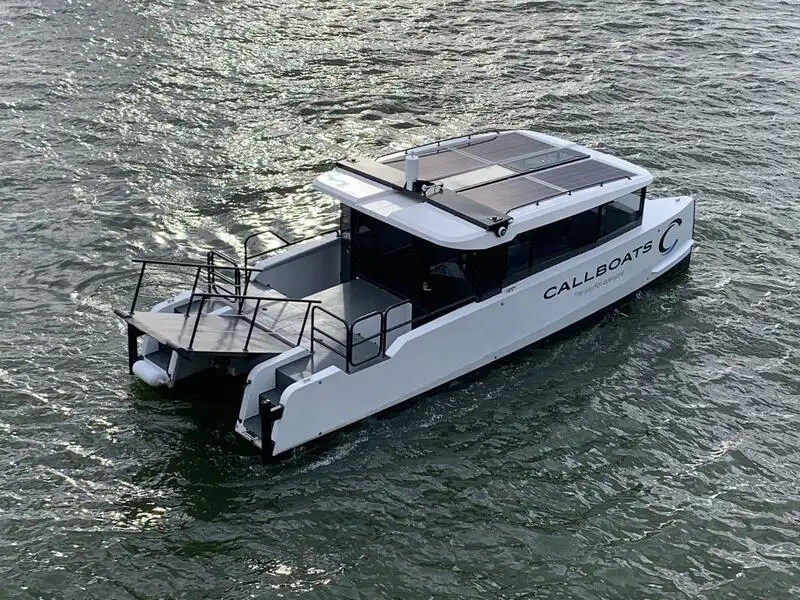 Kapal kontainer untuk dijual
