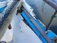 Kapal feri untuk dijual