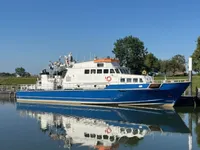 Kapal patroli untuk dijual