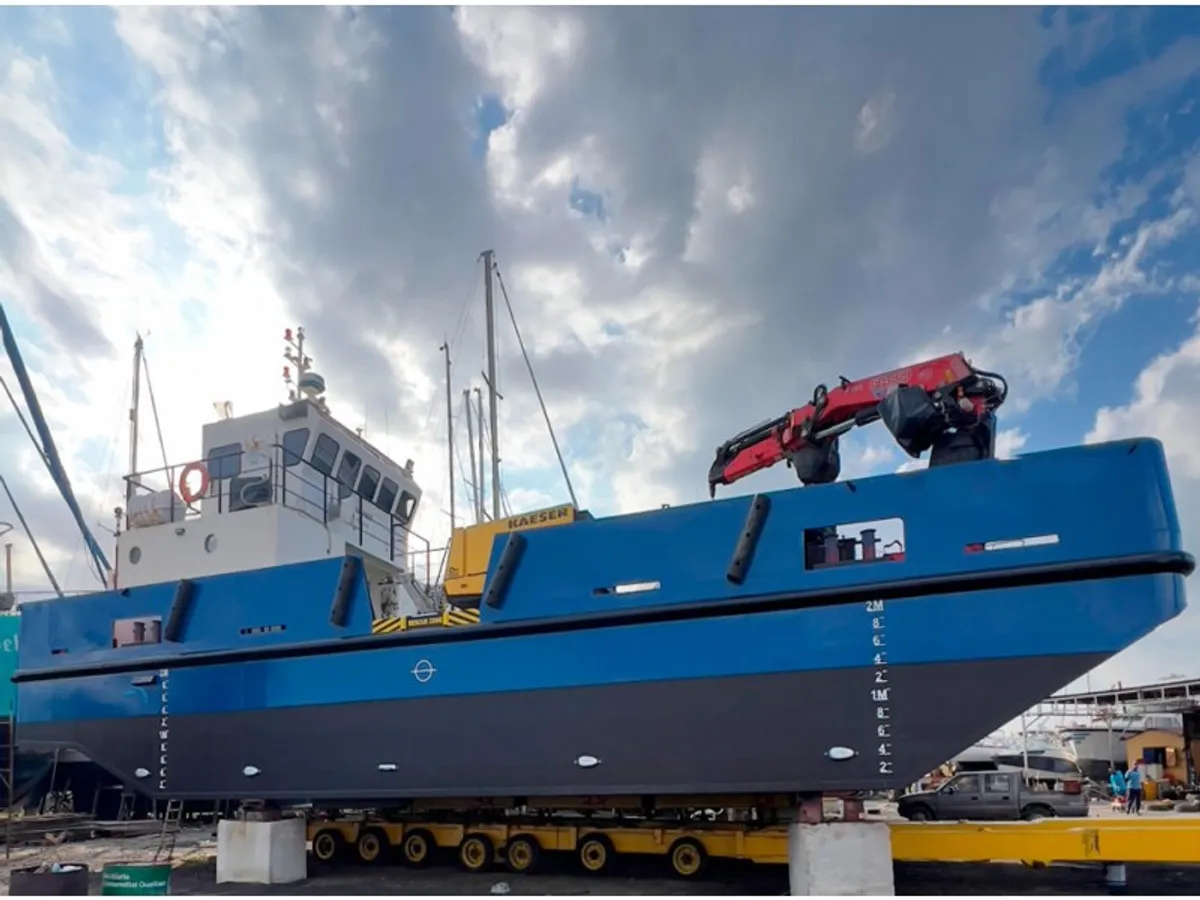 Kapal kontainer untuk dijual