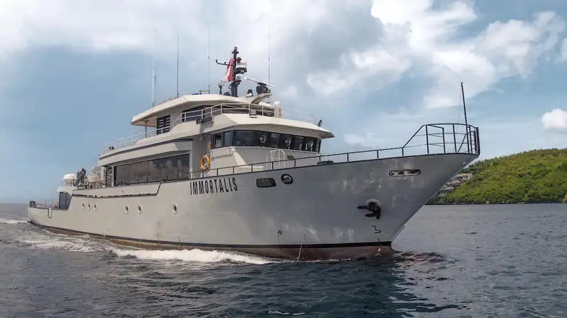 Kapal survei untuk dijual
