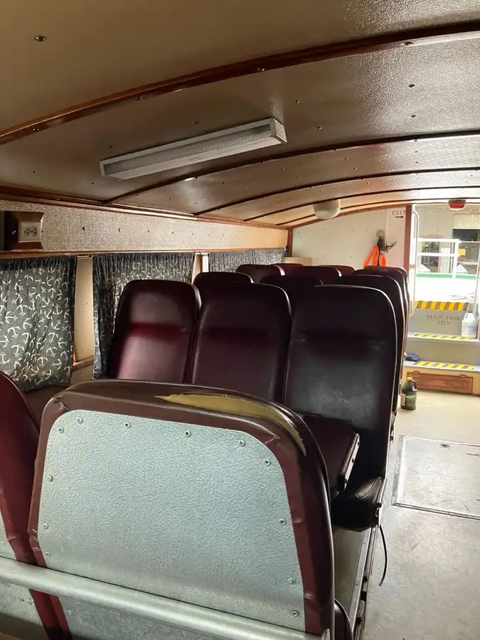 Kapal kru untuk dijual