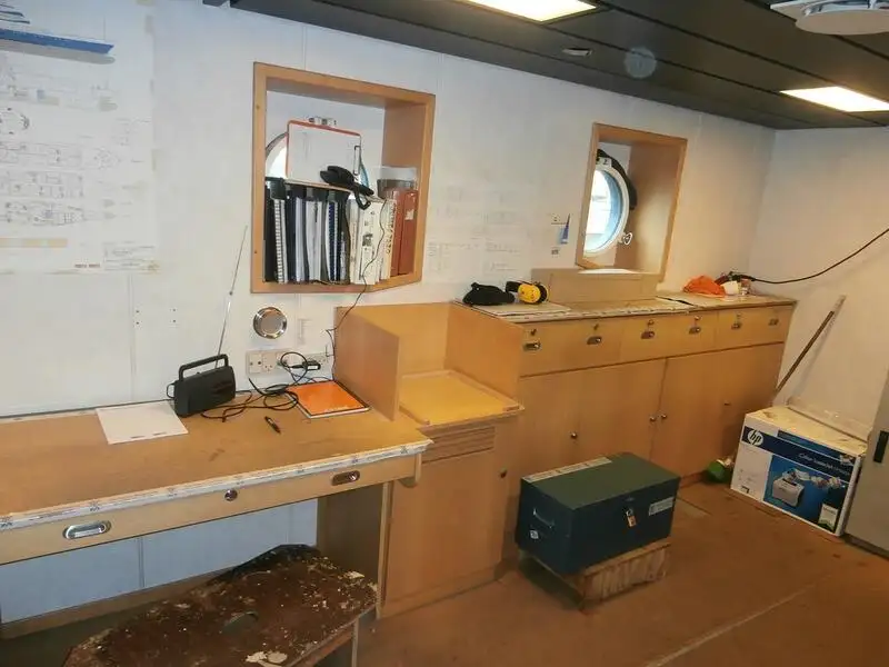 Kapal kontainer untuk dijual