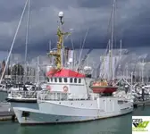 Kapal survei untuk dijual