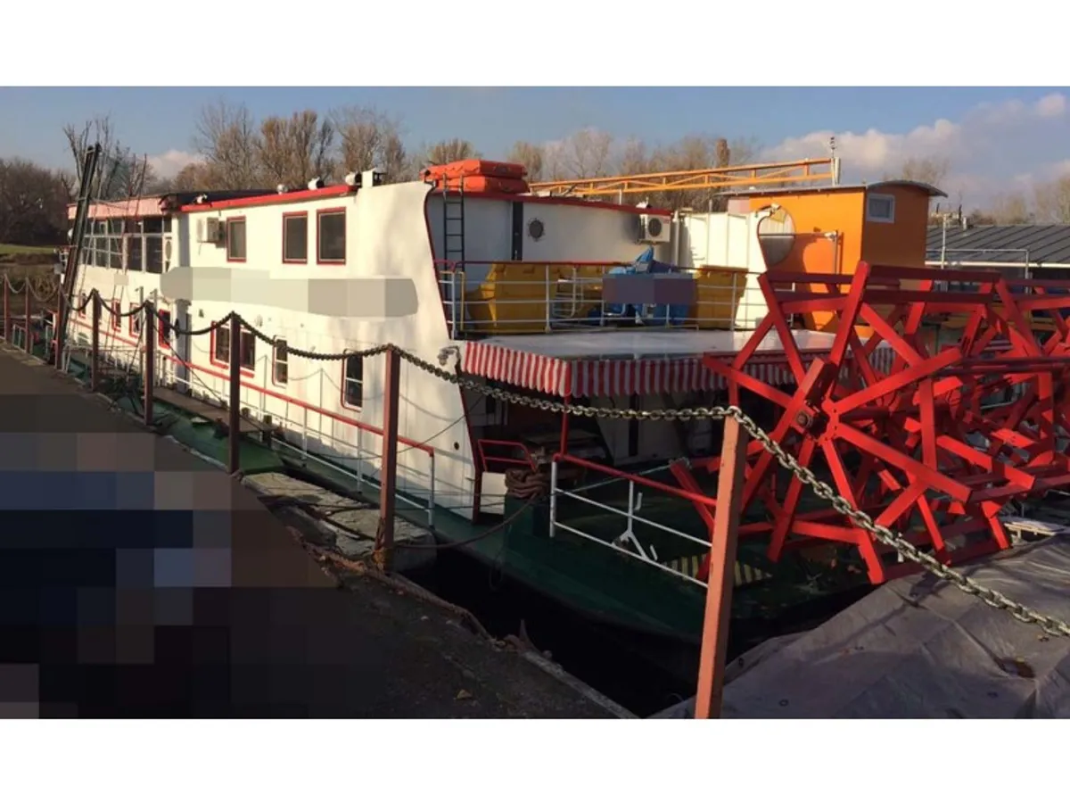 Kapal kontainer untuk dijual