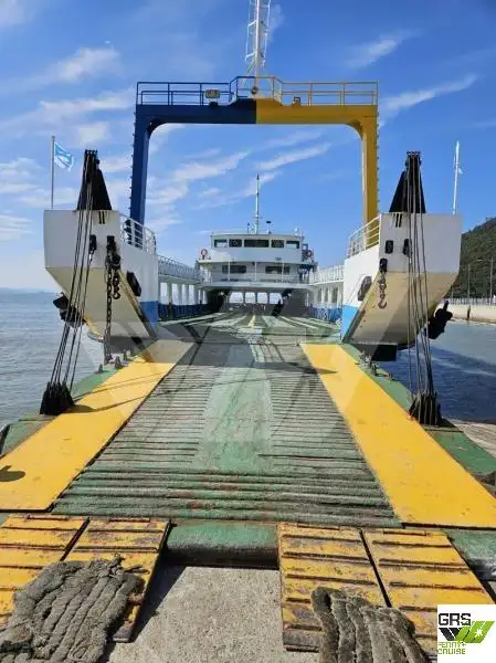 Kapal pendarat, tank untuk dijual